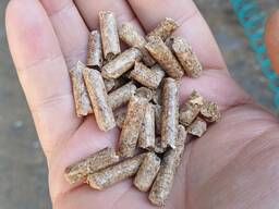 Männyn polttoainepelletti 6 mm ja 8 mm